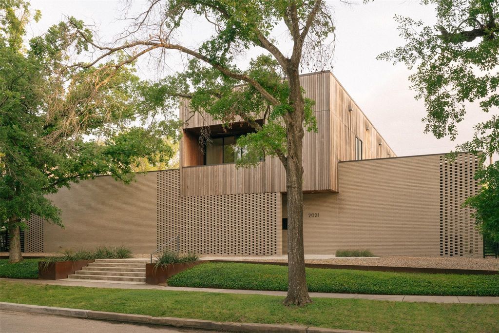 2021 Albans Road, Houston, TX 77005