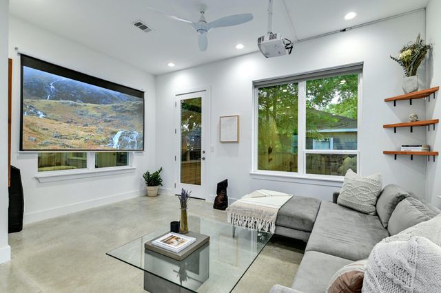 1131 Map ST 2, Austin, TX 78721