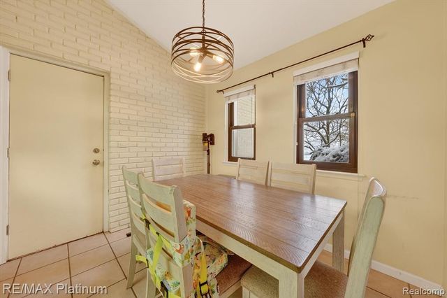 2927 Moon Lake Drive 58, West Bloomfield, MI 48323