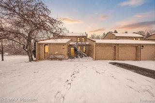 2927 Moon Lake Drive 58, West Bloomfield, MI 48323