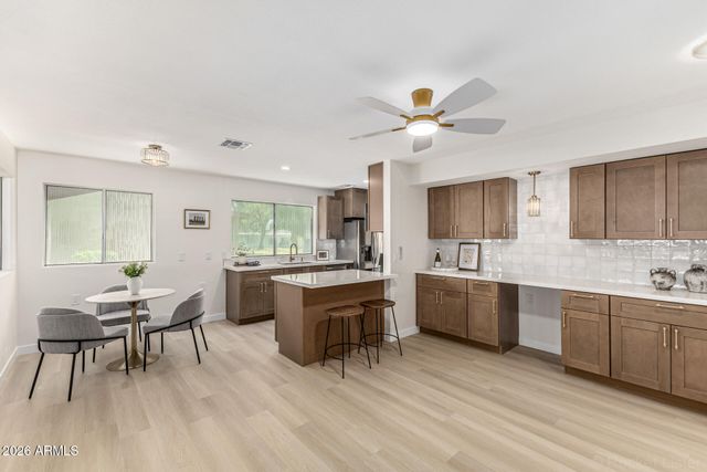 608 S LEISURE WORLD Drive, Mesa, AZ 85206