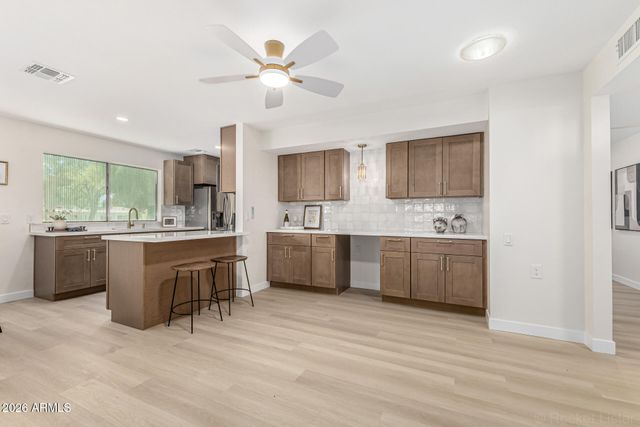 608 S LEISURE WORLD Drive, Mesa, AZ 85206