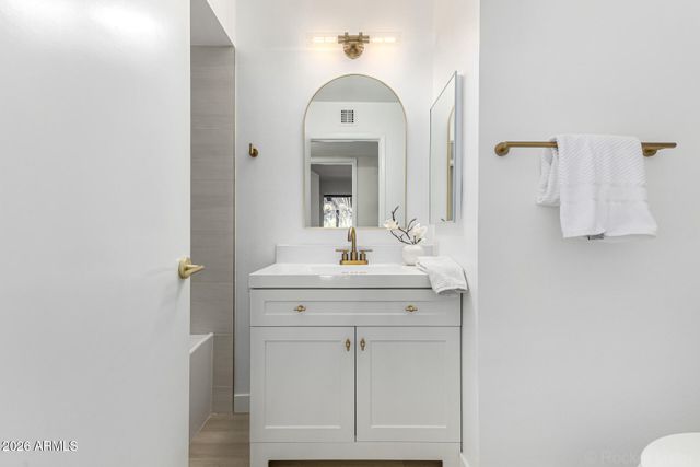 608 S LEISURE WORLD Drive, Mesa, AZ 85206