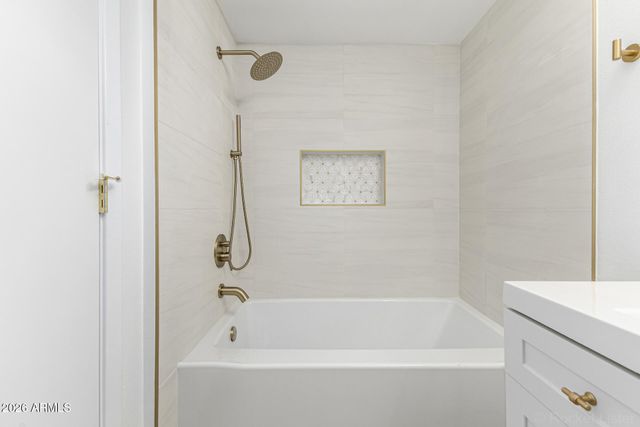 608 S LEISURE WORLD Drive, Mesa, AZ 85206