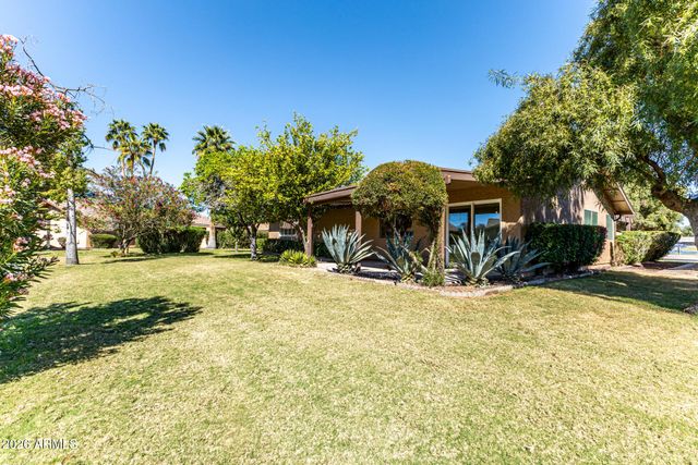 608 S LEISURE WORLD Drive, Mesa, AZ 85206