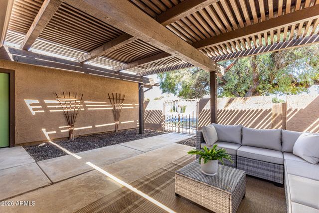 608 S LEISURE WORLD Drive, Mesa, AZ 85206