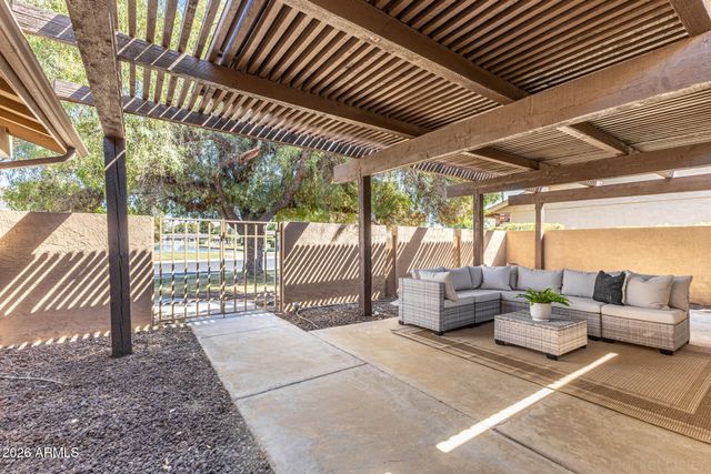 608 S LEISURE WORLD Drive, Mesa, AZ 85206