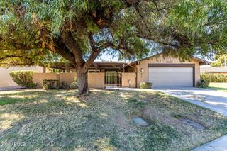 608 S LEISURE WORLD Drive, Mesa, AZ 85206