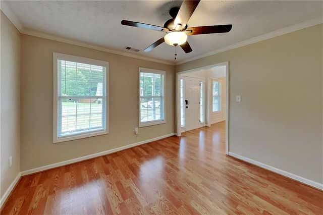 7435 Calm Springs Drive, Flowery Branch, GA 30542