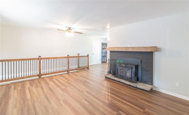 1608 Lee Lane, Pleasant Hill, MO 64080