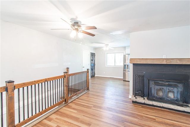 1608 Lee Lane, Pleasant Hill, MO 64080