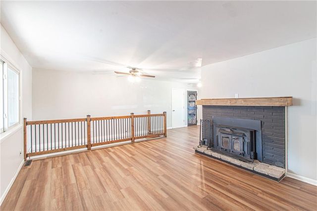 1608 Lee Lane, Pleasant Hill, MO 64080