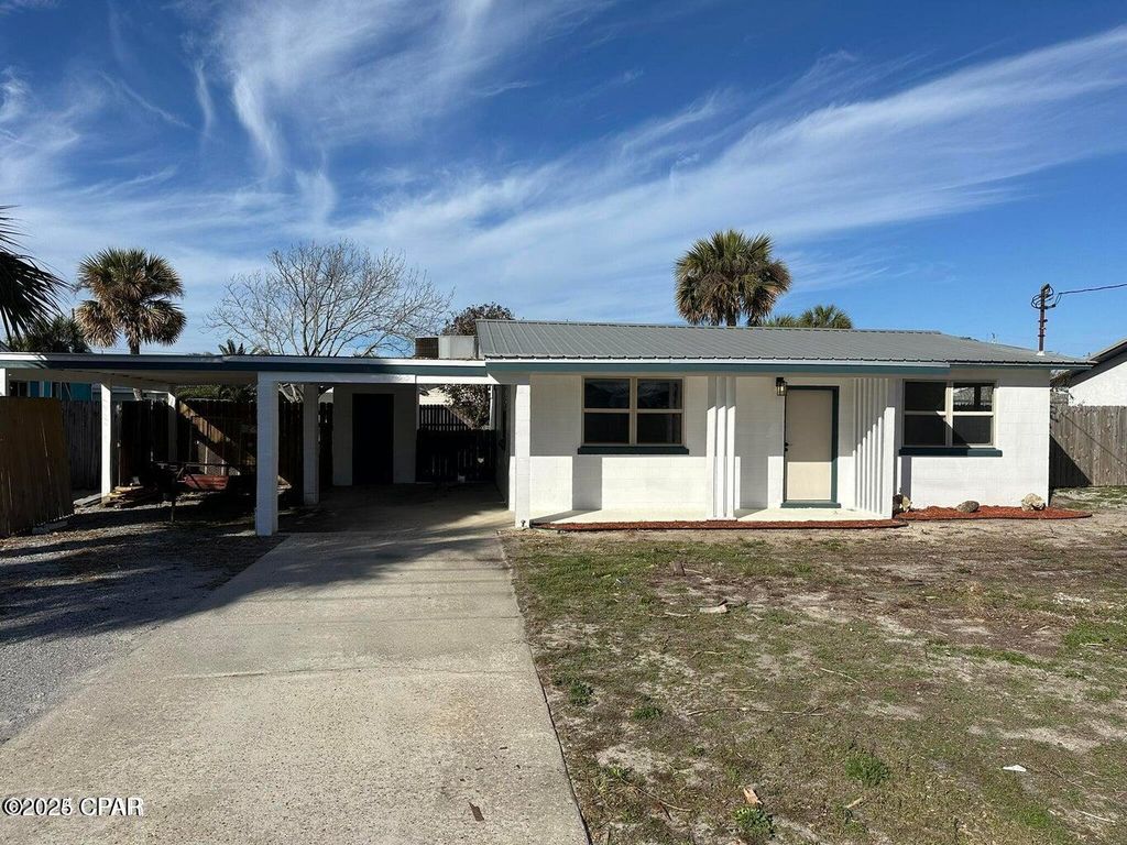 3733 Benbow Street, Panama City Beach, FL 32408