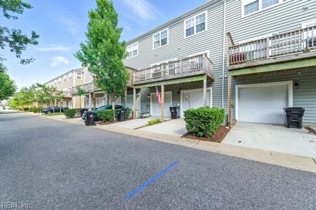 329 Fountain WAY, Hampton, VA 23666