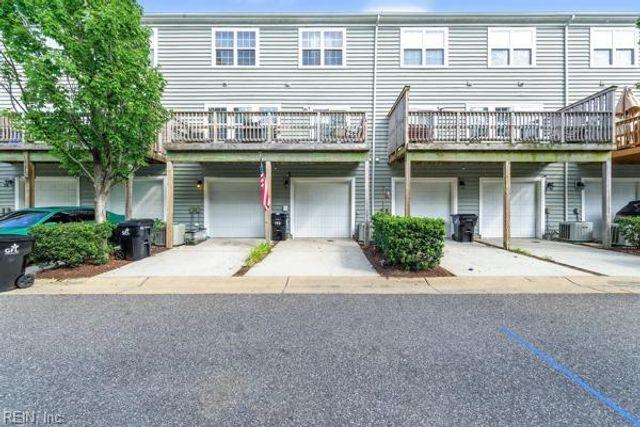 329 Fountain WAY, Hampton, VA 23666