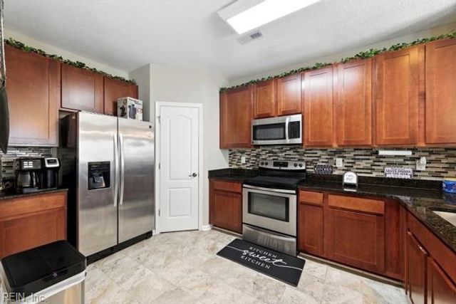 329 Fountain WAY, Hampton, VA 23666