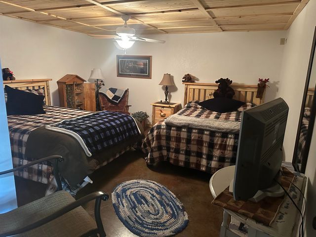 21462 N Twin Lake Drive, Cedaredge, CO 81413