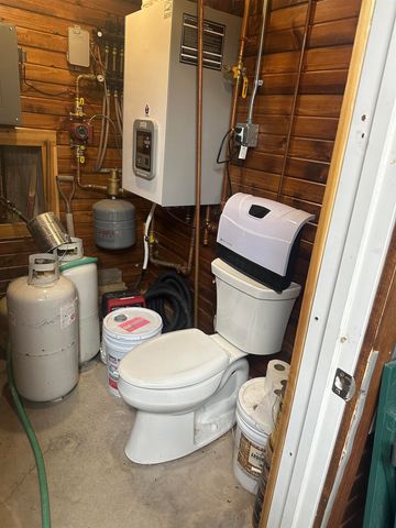 21462 N Twin Lake Drive, Cedaredge, CO 81413