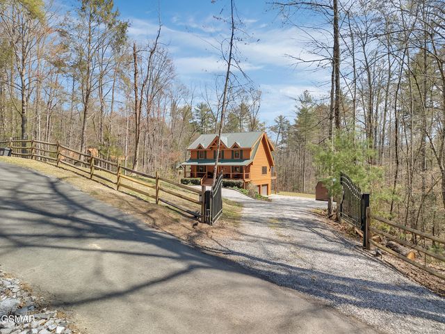 2164 Newt Huff Lane, Sevierville, TN 37862