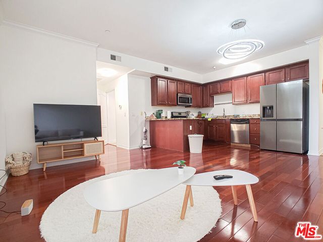 1025 Dewey Avenue 205, Los Angeles, CA 90006