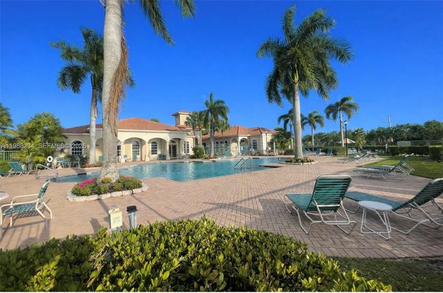 6613 Old Farm Trl, Boynton Beach, FL 33437