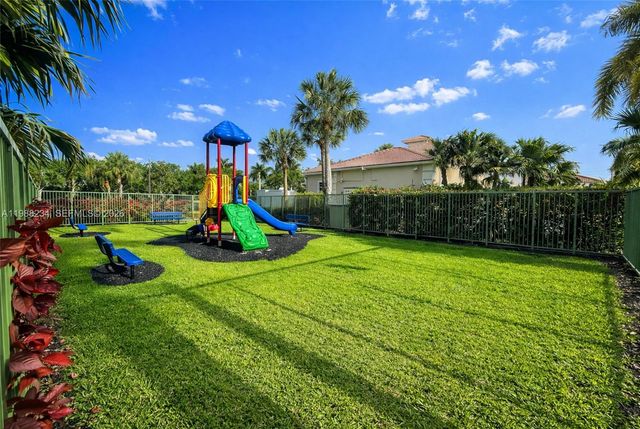 6613 Old Farm Trl, Boynton Beach, FL 33437