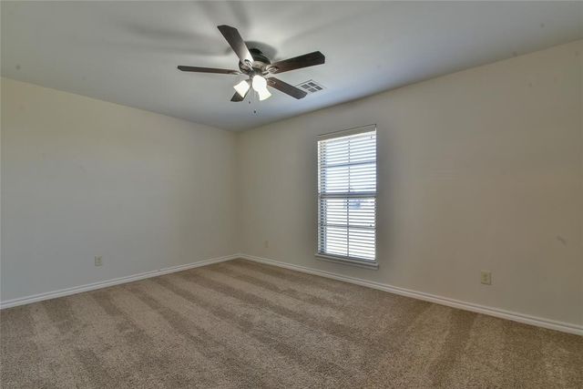 8902 NE Hudson Lane, Piedmont, OK 73078