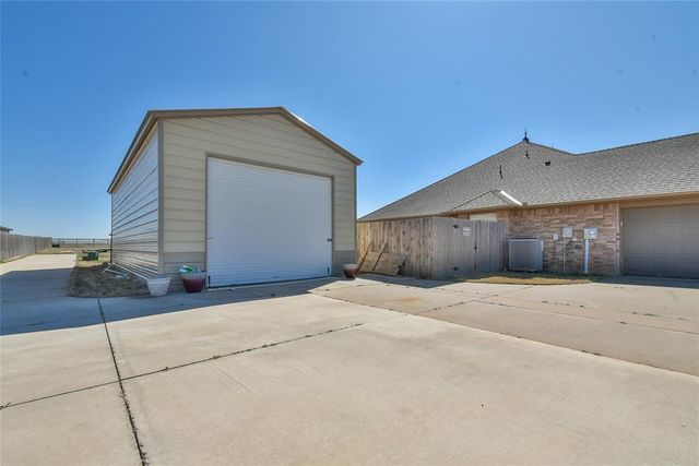 8902 NE Hudson Lane, Piedmont, OK 73078