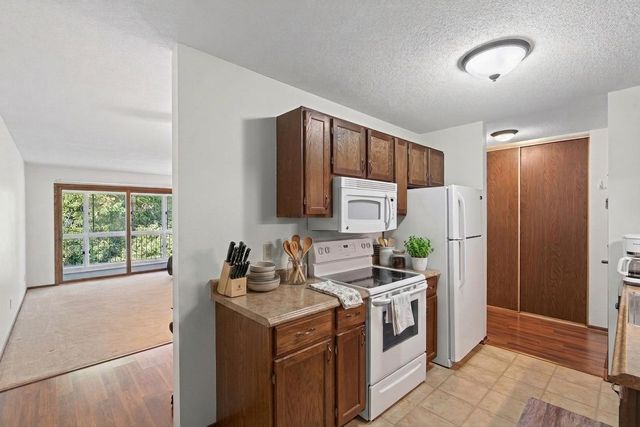 135 Viking Drive E 309, Little Canada, MN 55117