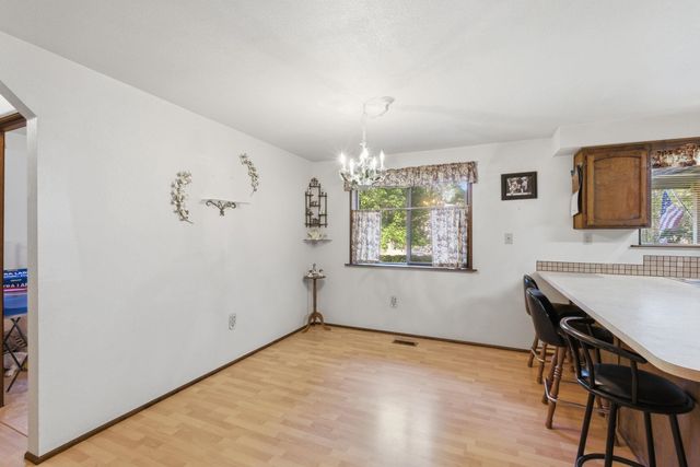 9313 N Ellenwood Ct, Nine Mile Falls, WA 99026