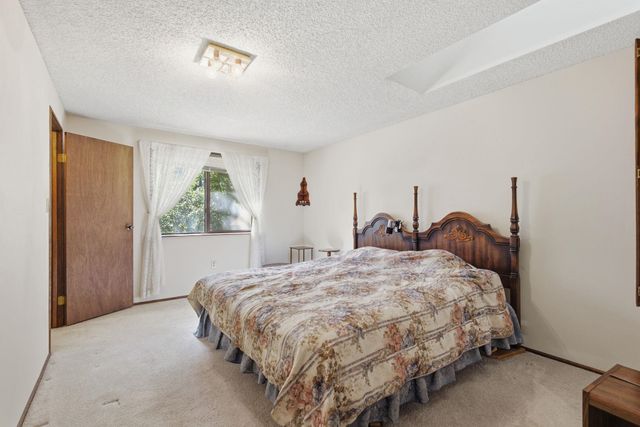 9313 N Ellenwood Ct, Nine Mile Falls, WA 99026