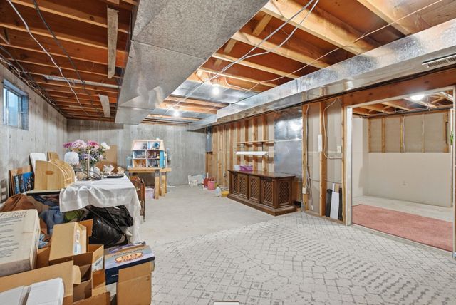 9313 N Ellenwood Ct, Nine Mile Falls, WA 99026