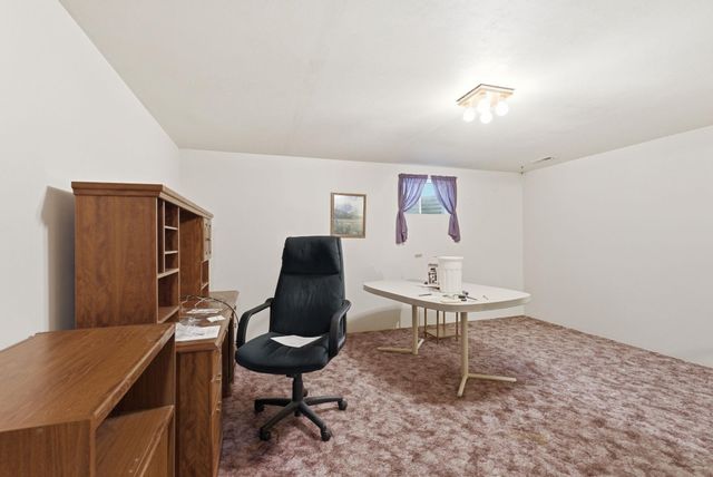 9313 N Ellenwood Ct, Nine Mile Falls, WA 99026