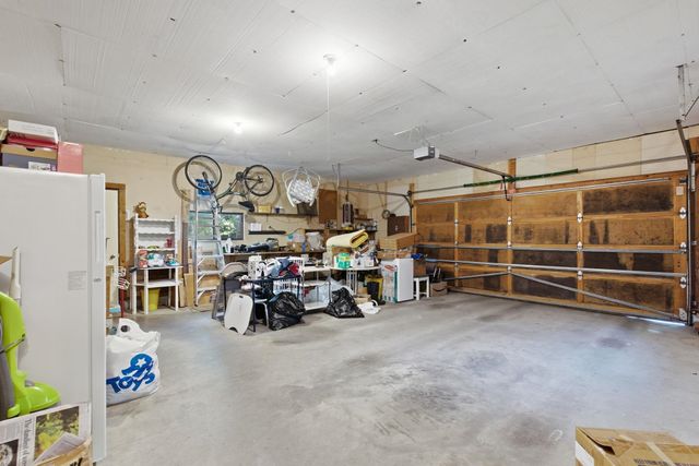 9313 N Ellenwood Ct, Nine Mile Falls, WA 99026