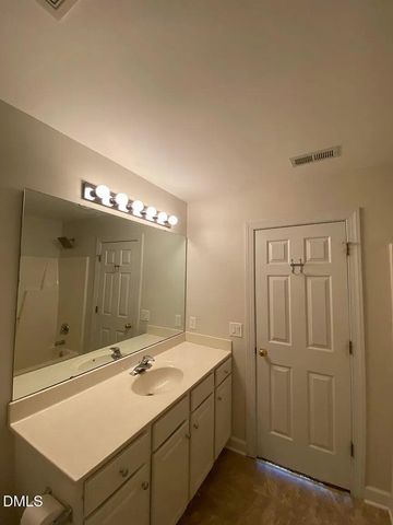 9110 Grassington Way, Raleigh, NC 27615