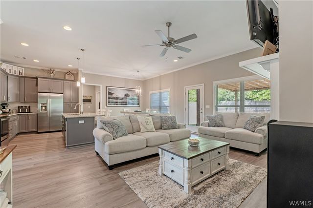 3010 Jamie, Moundville, AL 35474