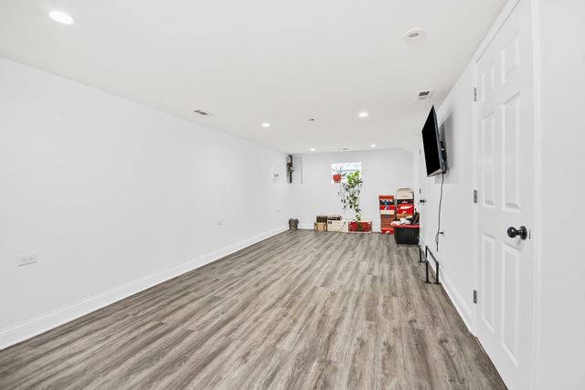 8915 S Racine Avenue, Chicago, IL 60620