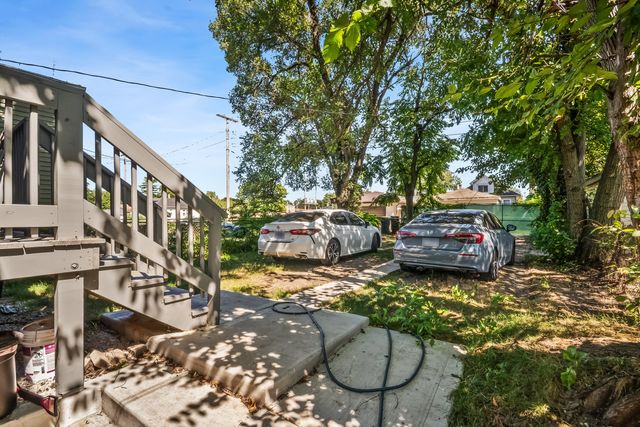 8915 S Racine Avenue, Chicago, IL 60620
