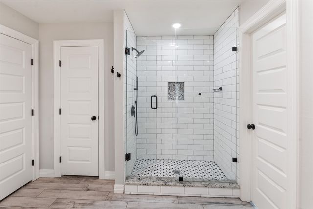 656 Calmwater Court, Mabank, TX 75143
