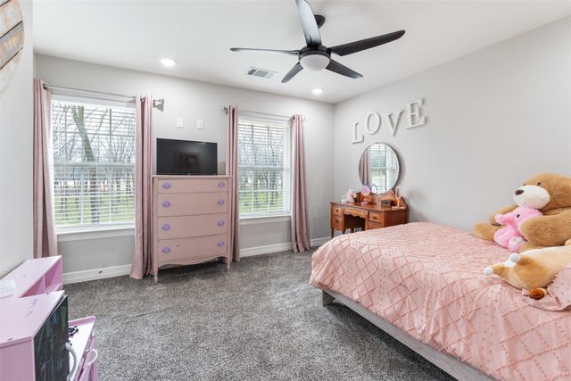 656 Calmwater Court, Mabank, TX 75143