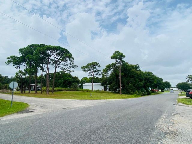 186 Melton Drive, Fort Pierce, FL 34982
