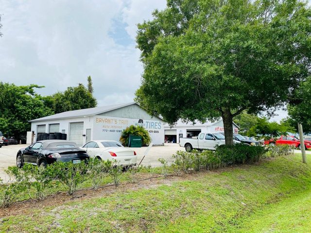 186 Melton Drive, Fort Pierce, FL 34982