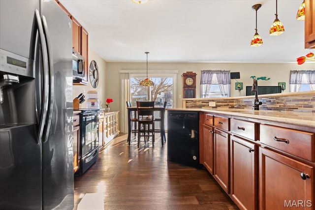 332 Willott Square Drive, St Peters, MO 63376