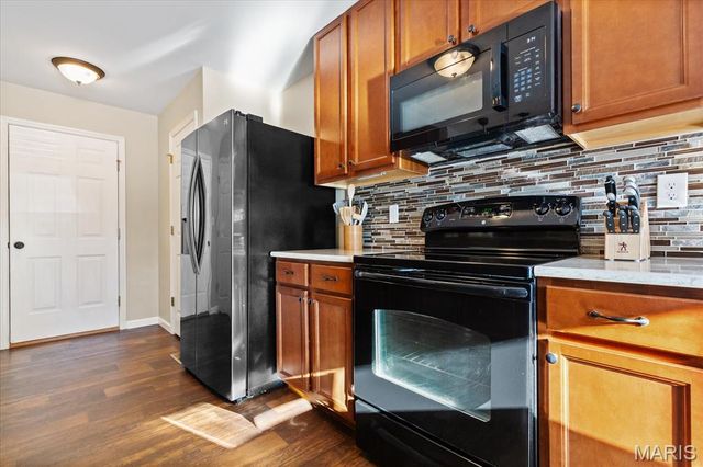 332 Willott Square Drive, St Peters, MO 63376