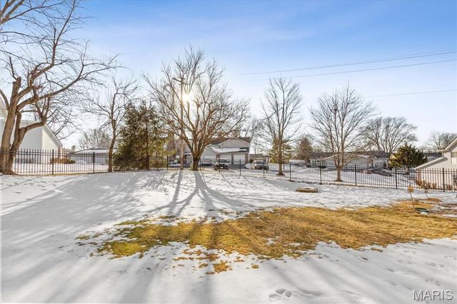 332 Willott Square Drive, St Peters, MO 63376