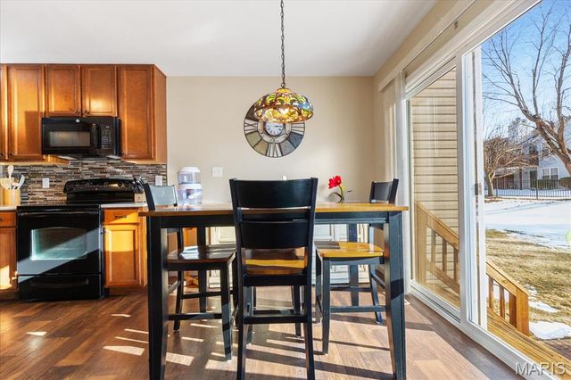 332 Willott Square Drive, St Peters, MO 63376