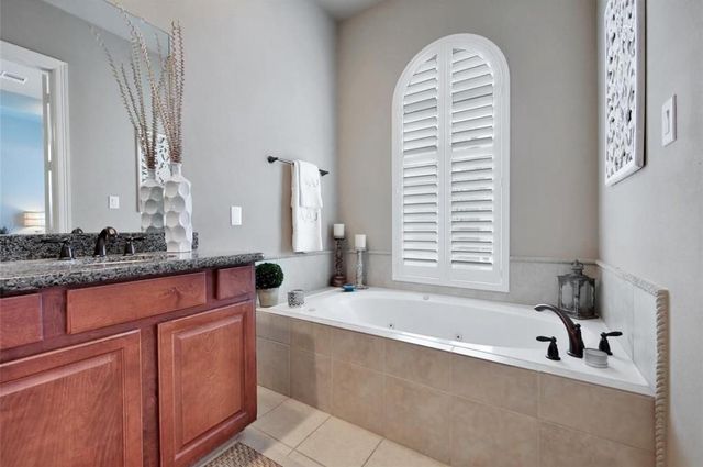 1222 W 17th Street C, Houston, TX 77008