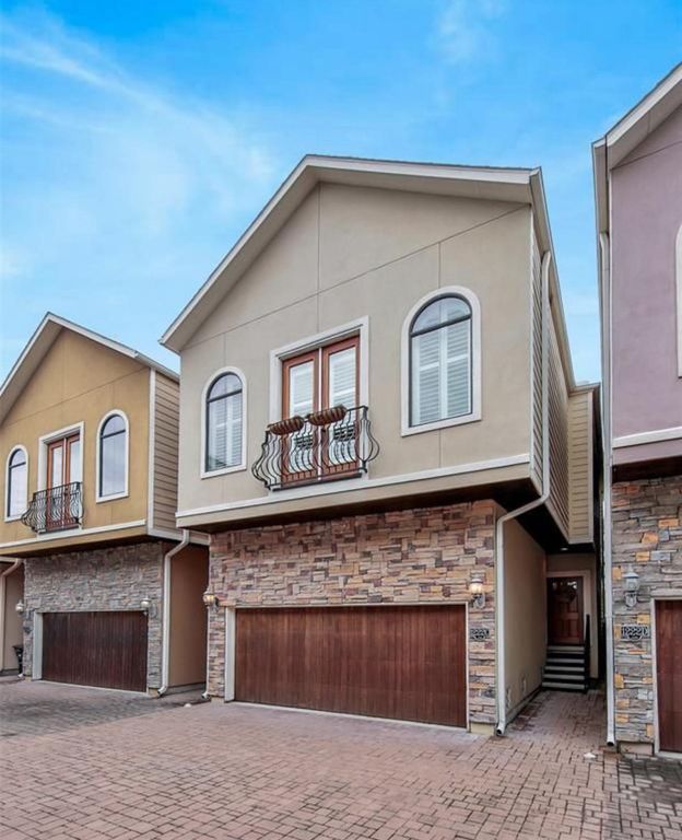 1222 W 17th Street C, Houston, TX 77008