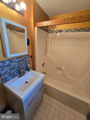 6231 WASHINGTON LN, Bensalem, PA 19020