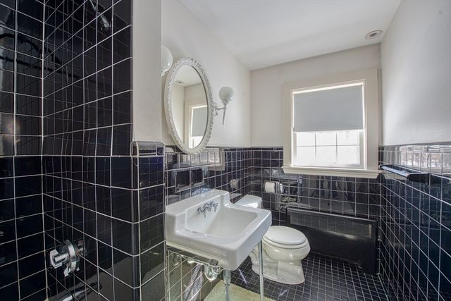 30 Thorny Lea Ter, Brockton, MA 02301